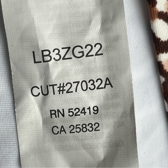 La Blanca Fierce Lines Multi-Strap Cross-Back One Piece 4 Brown and White NWT - Picture 8 of 8